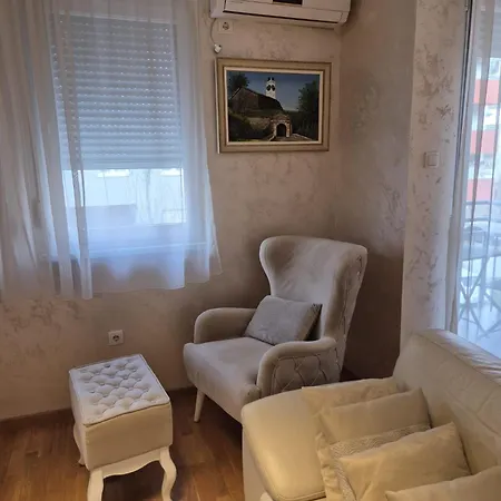 Apartment Avalon Apartman Novi Sad *